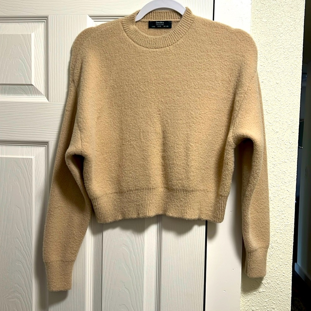 Bershka extremely soft sweater. Never worn.